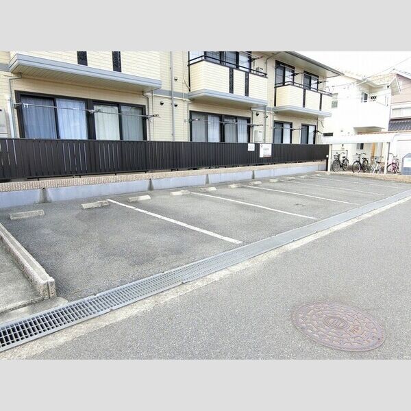 駐車場 (駐車場)