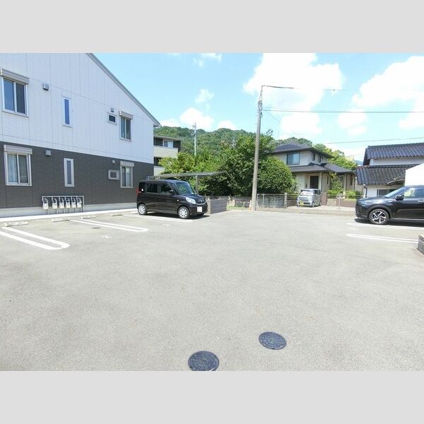 駐車場 (駐車場)