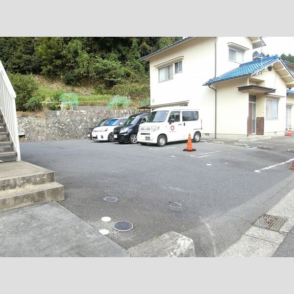 駐車場 (駐車場)