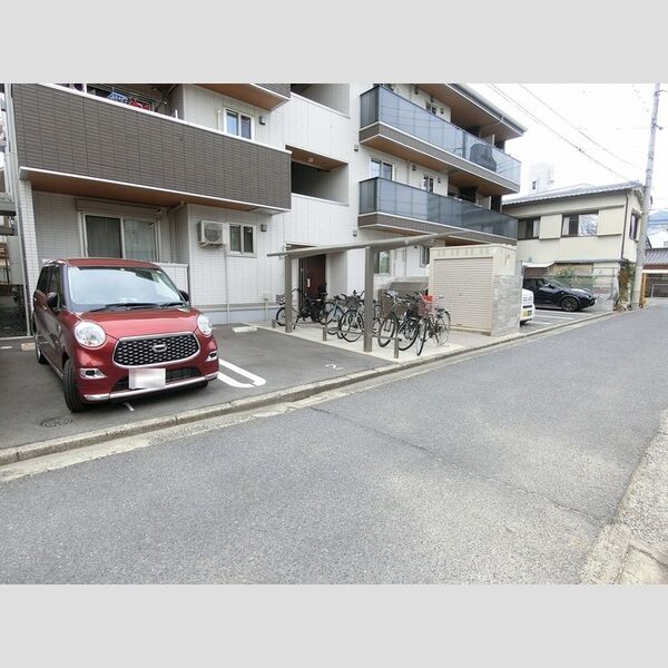 駐車場 (駐車場)