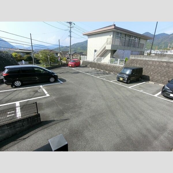 駐車場 (駐車場)