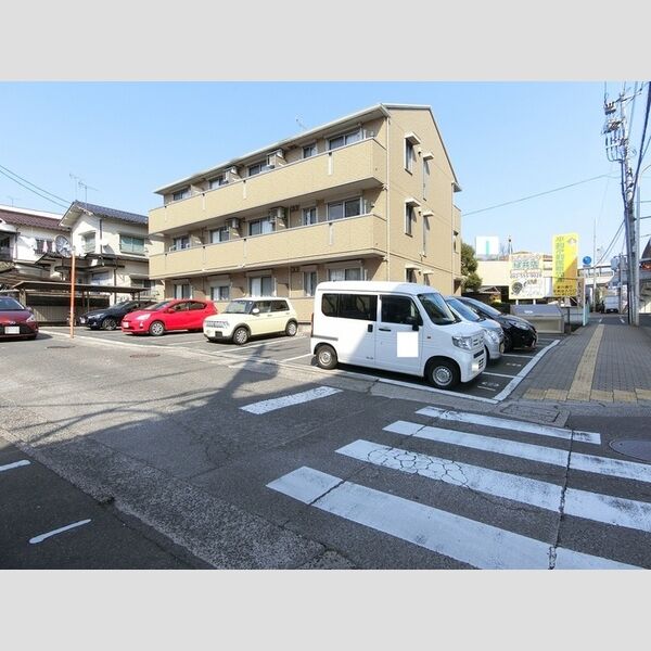 駐車場 (駐車場)