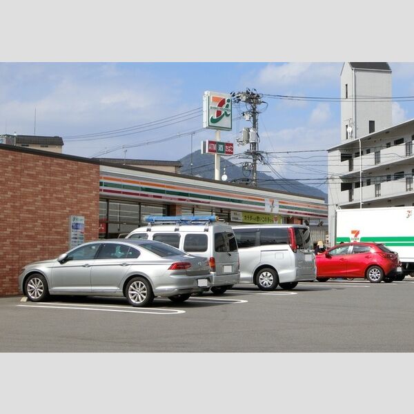 現地周辺 (セブンイレブン広島中須店まで223m)