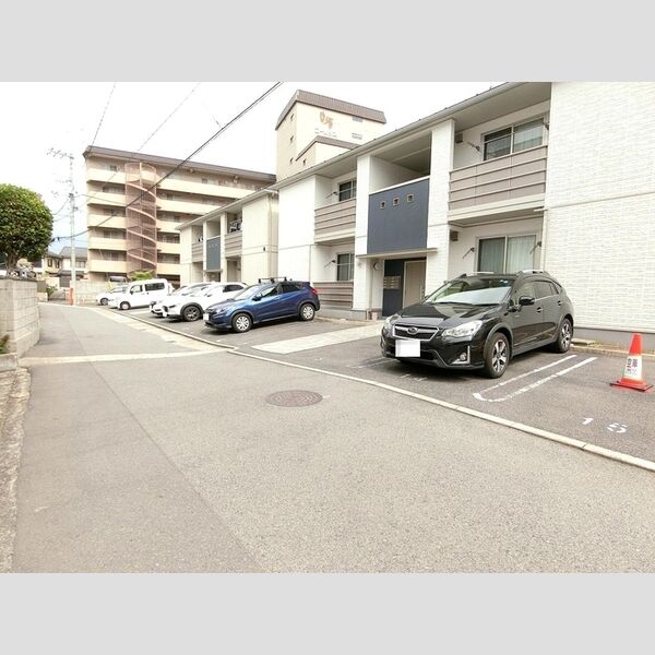 駐車場 (駐車場)