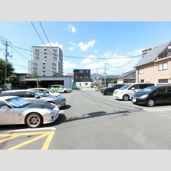 駐車場 (駐車場)