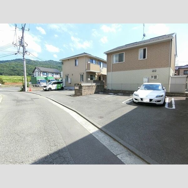 駐車場 (駐車場)