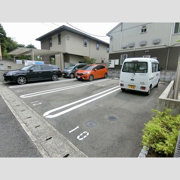 駐車場 (駐車場)