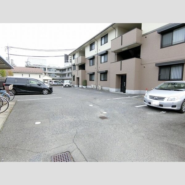 駐車場 (駐車場)