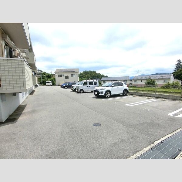 駐車場 (駐車場)