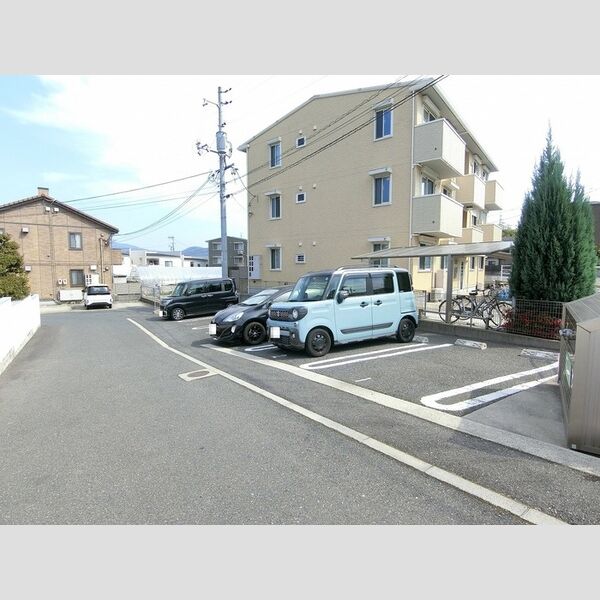 駐車場 (駐車場)