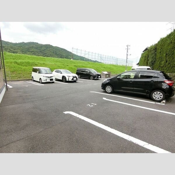 駐車場 (駐車場)