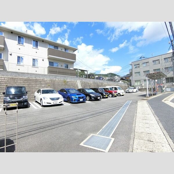 駐車場 (駐車場)