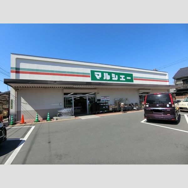 現地周辺 (マルシェー　川内店)