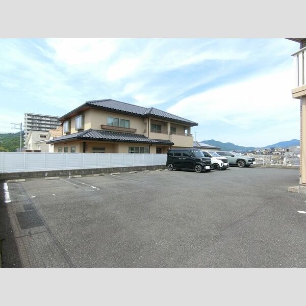 駐車場 (駐車場)