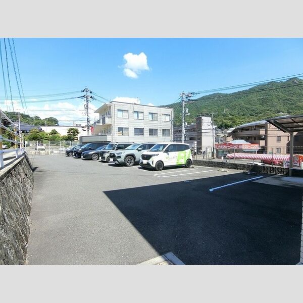 駐車場 (駐車場)