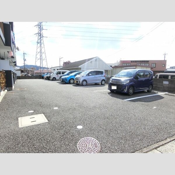 駐車場 (駐車場)