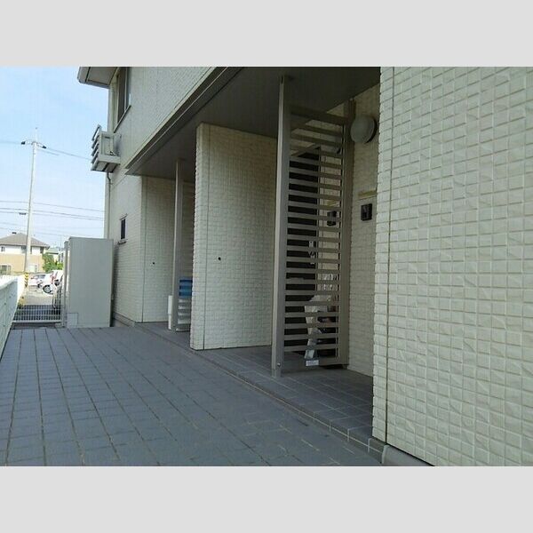 エントランス (エントランス)