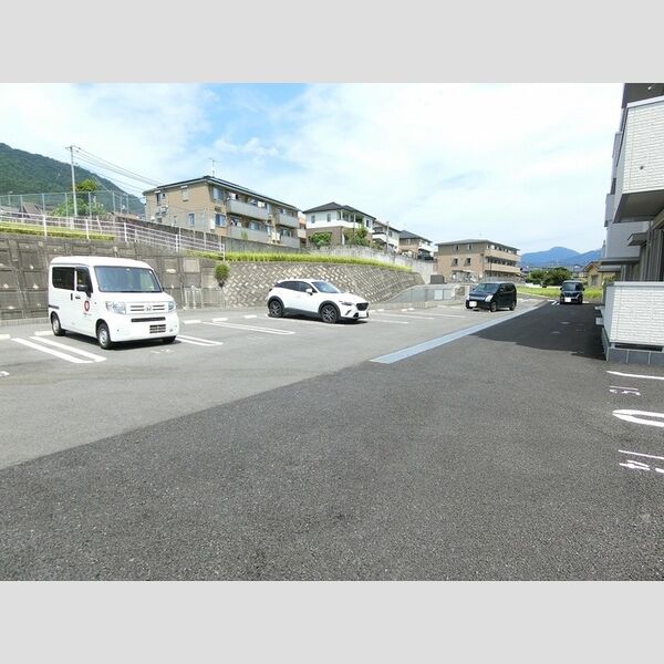 駐車場 (駐車場)