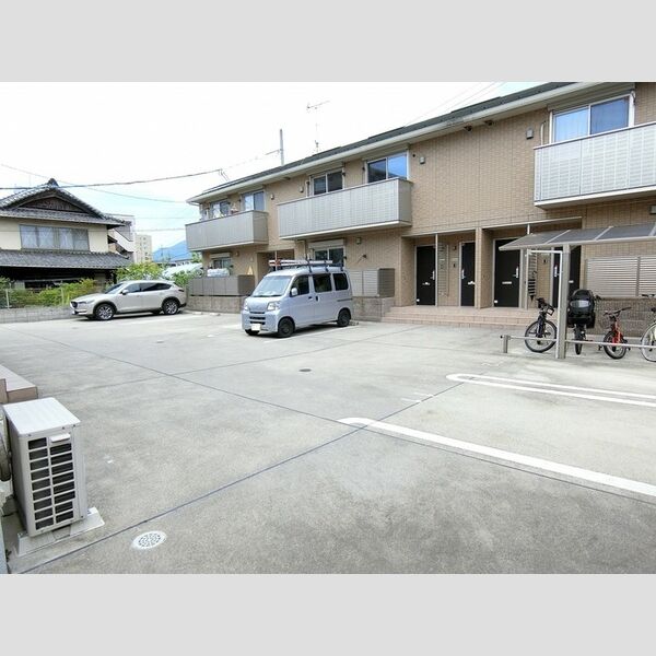 駐車場 (駐車場)