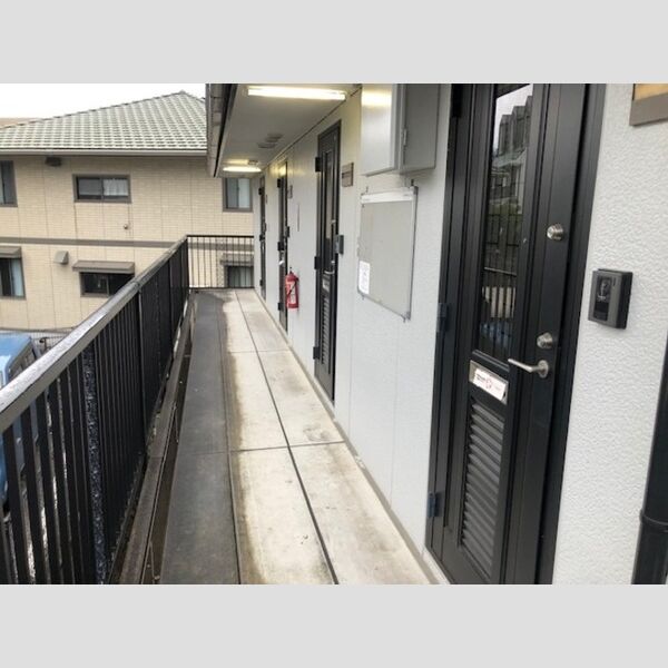エントランス (エントランス)