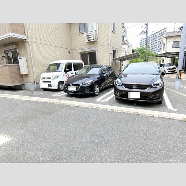 駐車場 (駐車場)