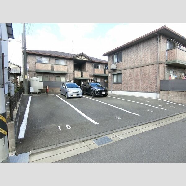駐車場 (南側駐車場)