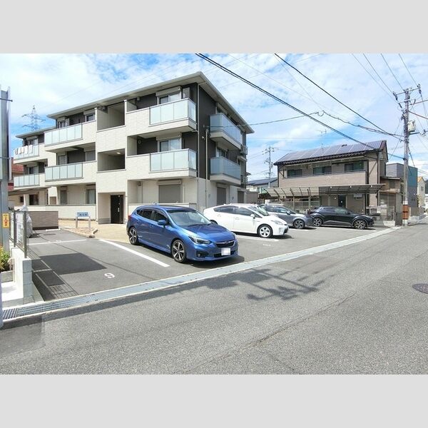 駐車場 (駐車場)