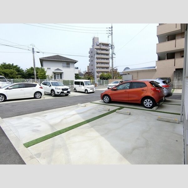 駐車場 (駐車場)