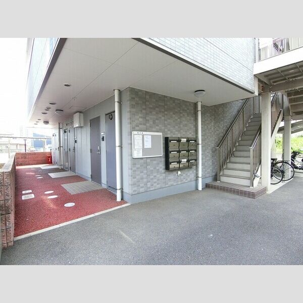 エントランス (エントランス)