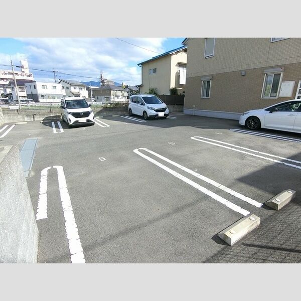 駐車場 (駐車場)