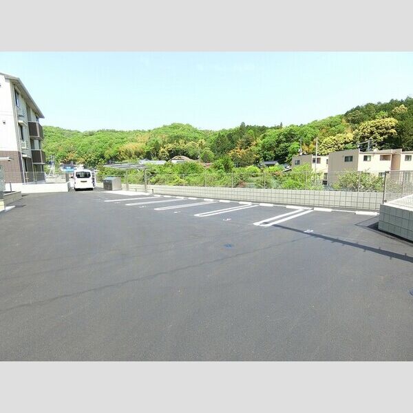 駐車場 (駐車場)