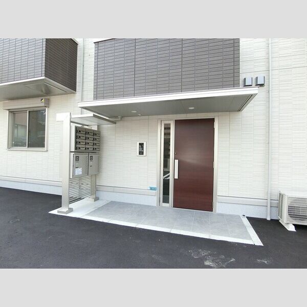 エントランス (エントランス)
