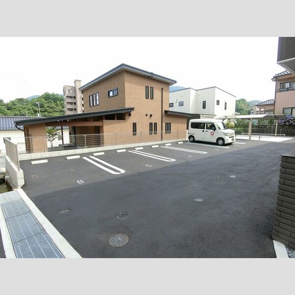 駐車場 (駐車場)