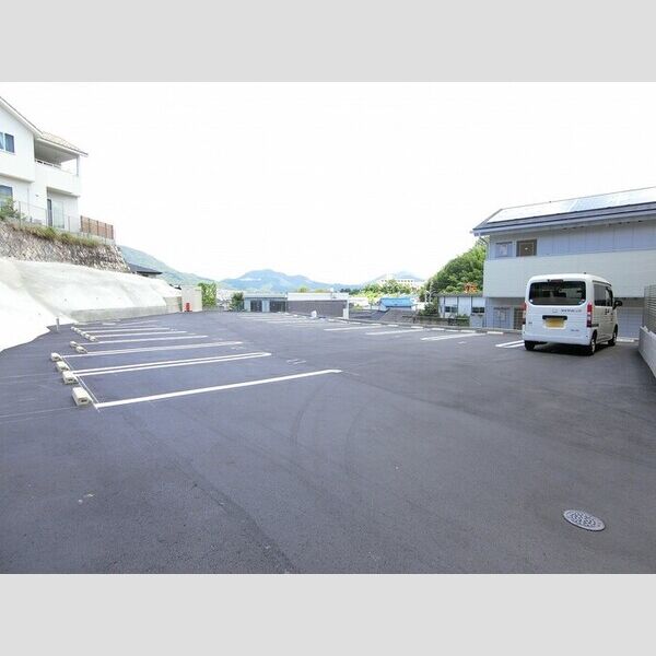 駐車場 (駐車場)