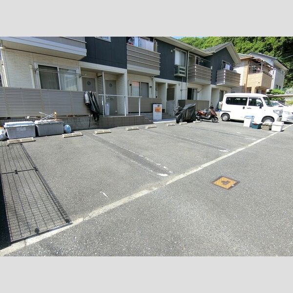 駐車場 (駐車場)