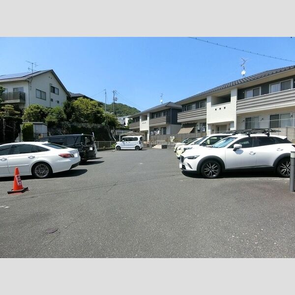 駐車場 (駐車場)