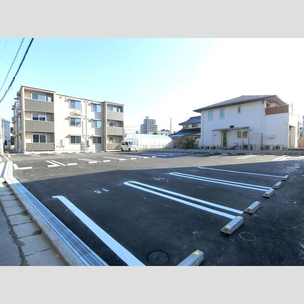駐車場 (駐車場)
