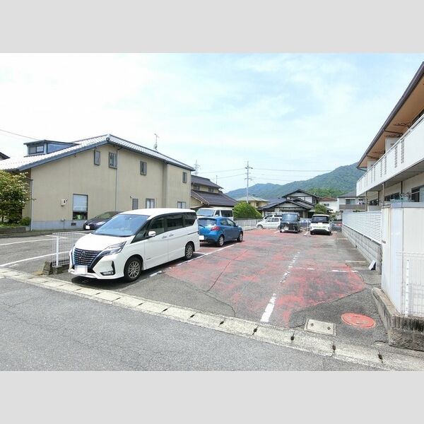 駐車場 (駐車場)