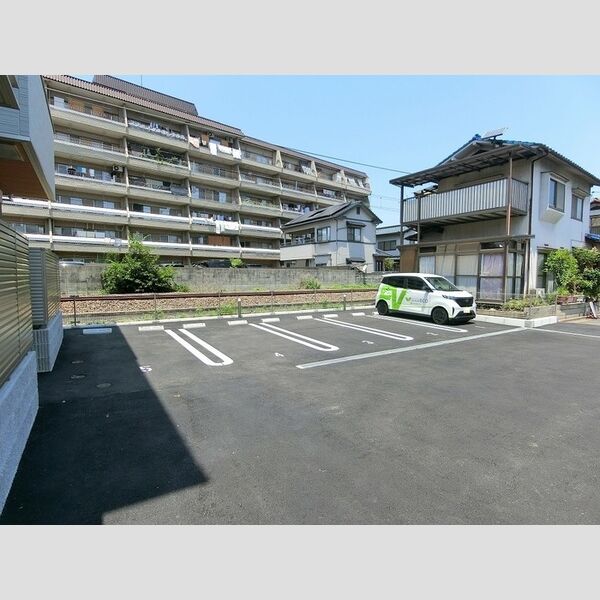 駐車場 (駐車場)