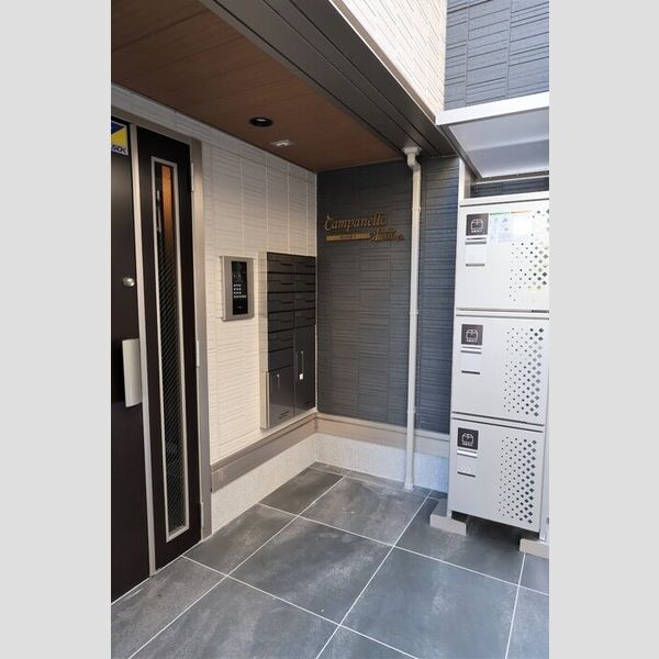 エントランス (エントランス)