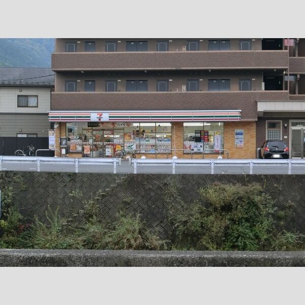 現地周辺 (セブンイレブン　広島相田2丁目店(190m))