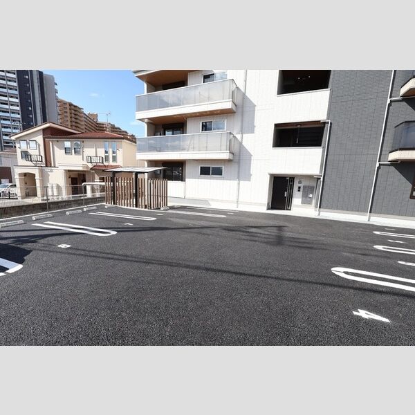 駐車場 (駐車場)