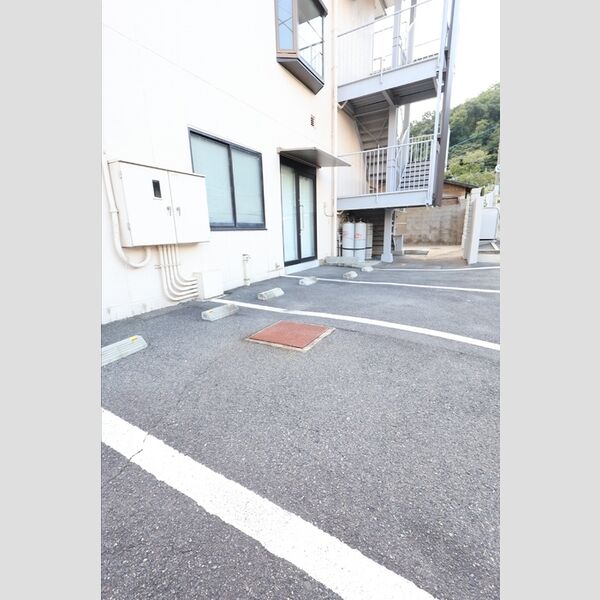 駐車場 (駐車場)