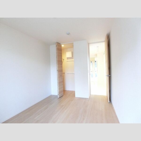 収納 (洋室6.3帖　収納スペース)