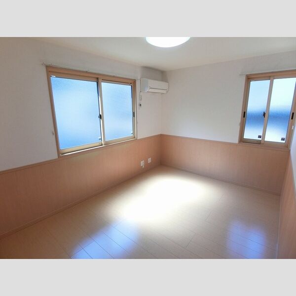 その他 (洋室6,3帖(エアコン付き))