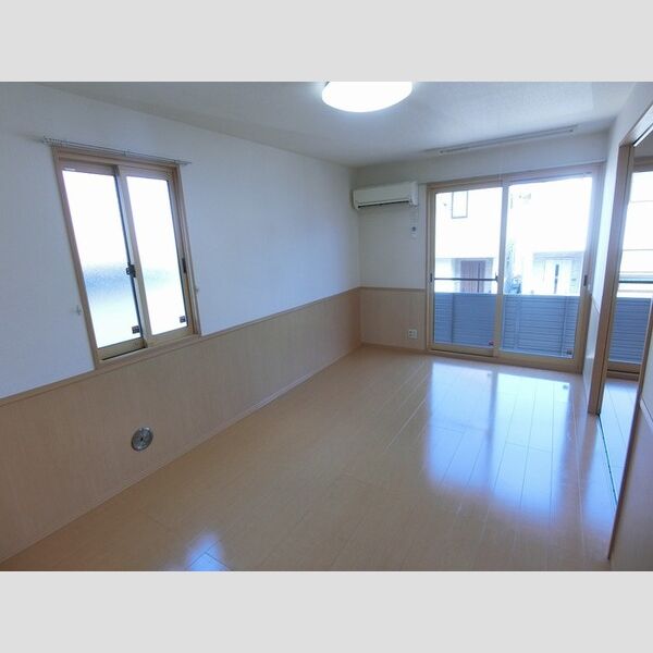 居室・リビング (LDK13帖(エアコン・室内物干し付き))