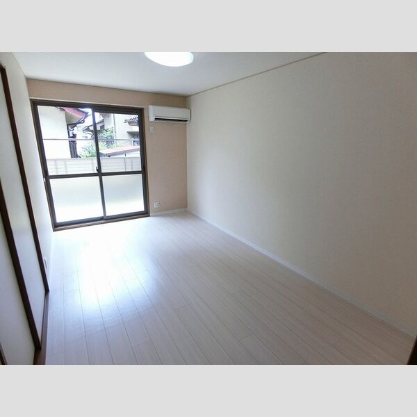 その他 (洋室7,5帖(エアコン付き))