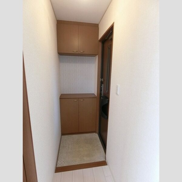 玄関 (玄関(室内側))