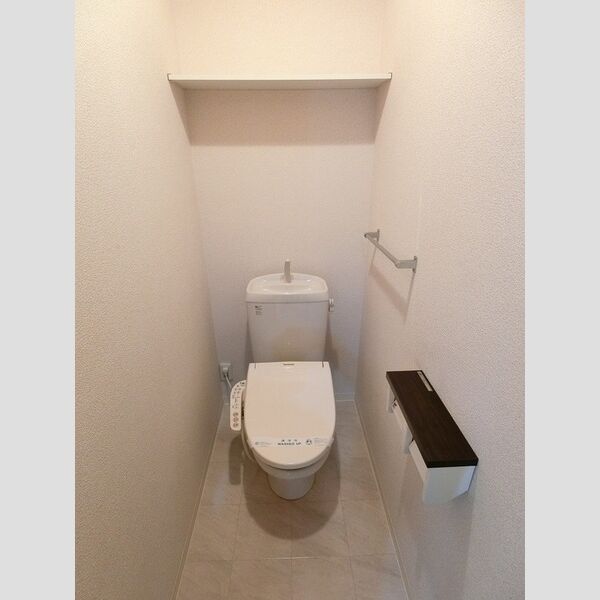 トイレ (トイレ(温水洗浄暖房便座))