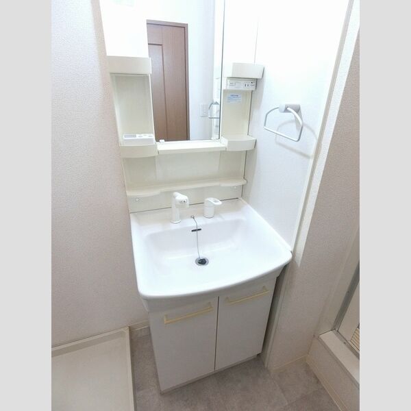 洗面所 (洗髪洗面化粧台)